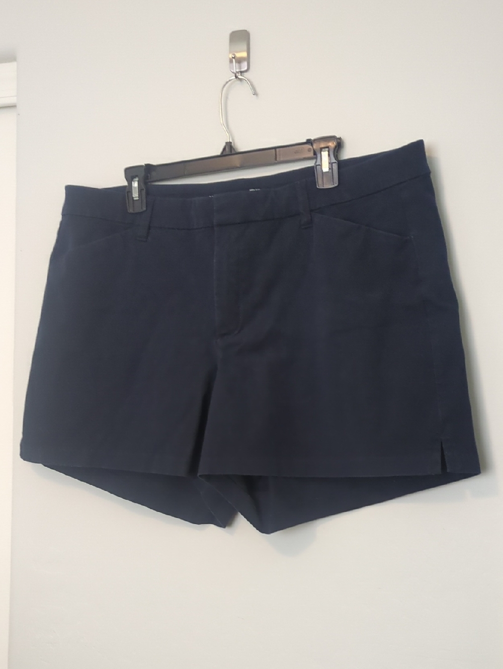 Old Navy High Rise Pixie Navy Shorts